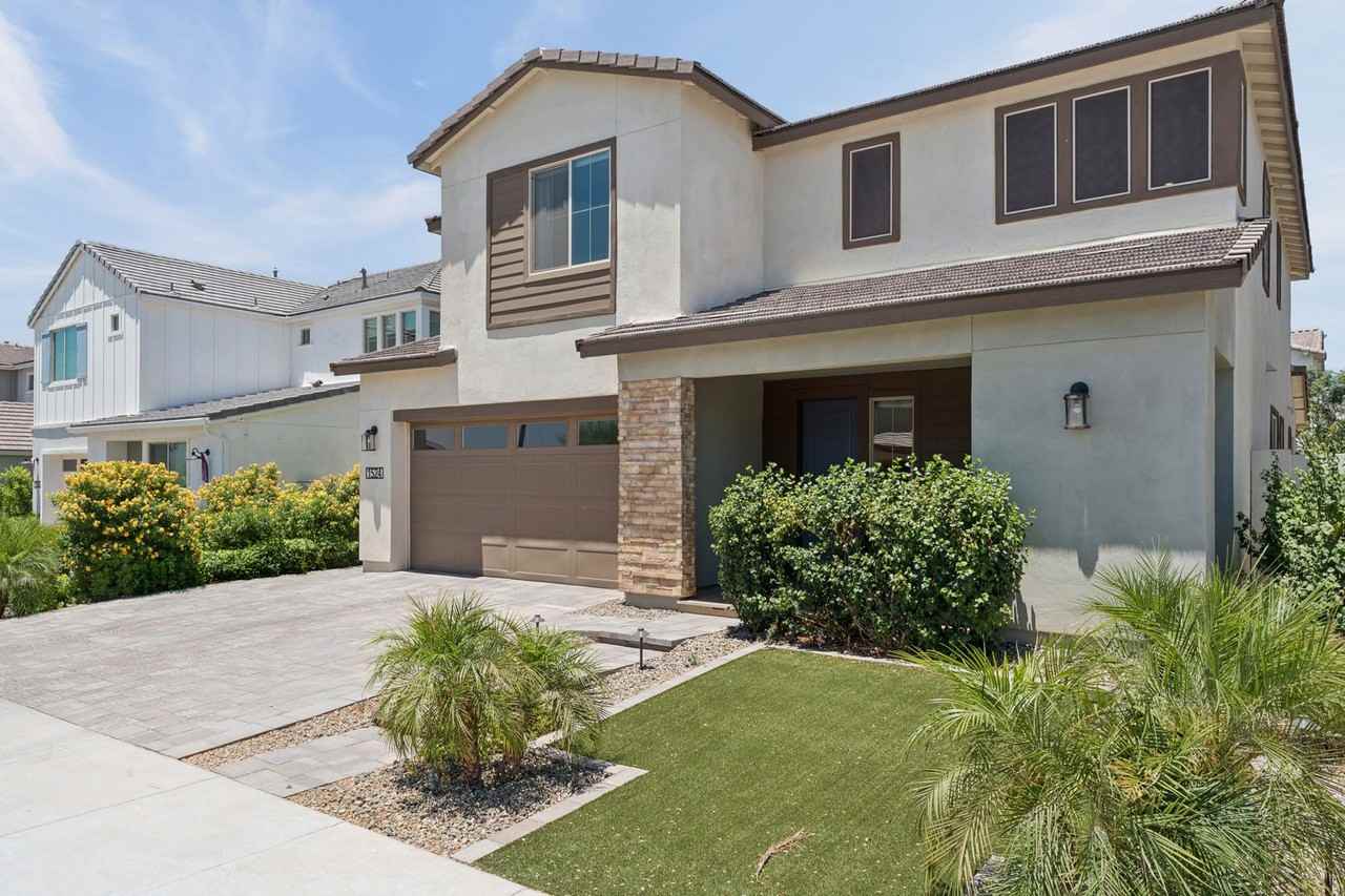 1524 E Carob Ct - Photo 2 of 50