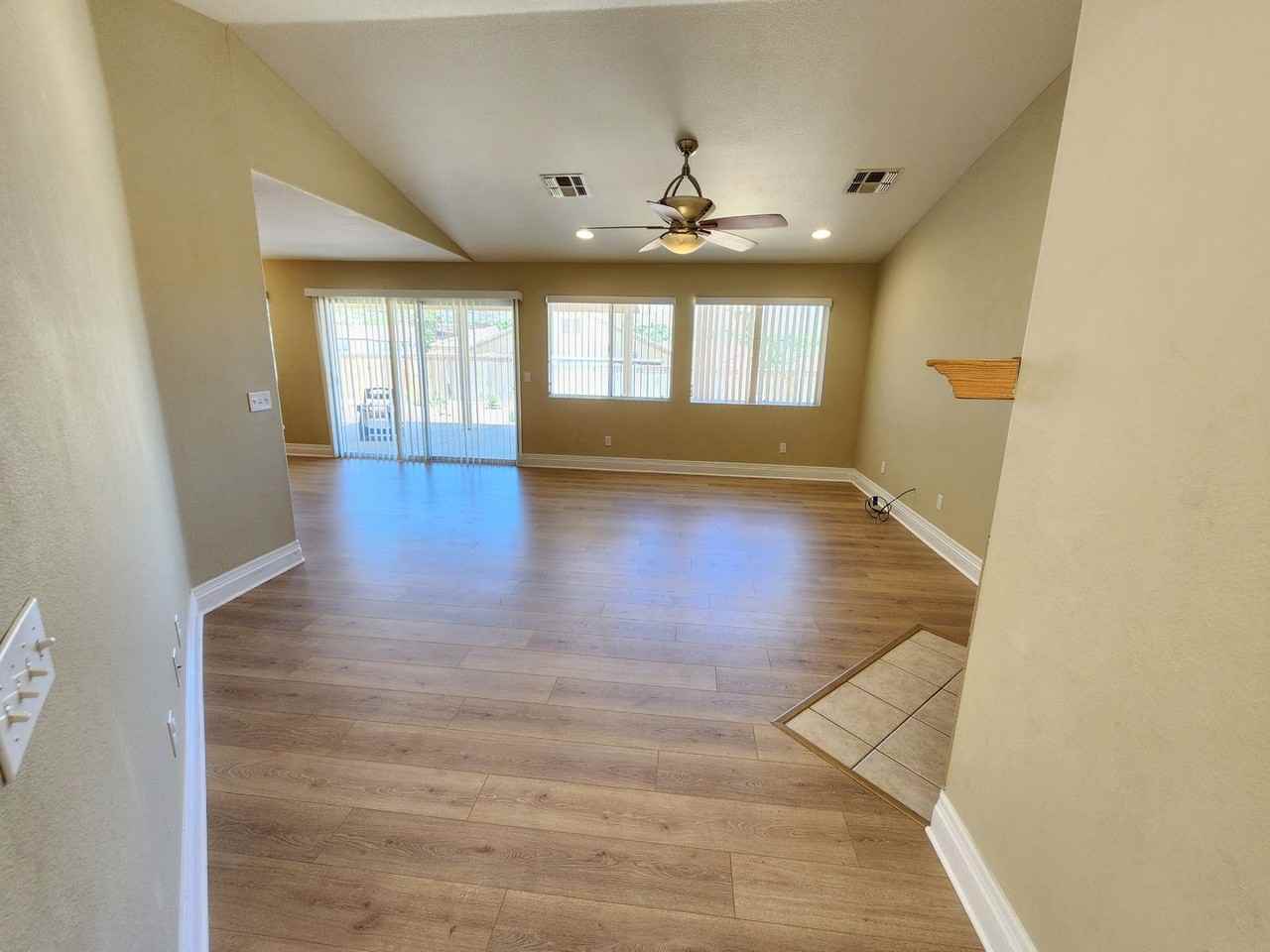 57062 Millstone Dr - Photo 3 of 26