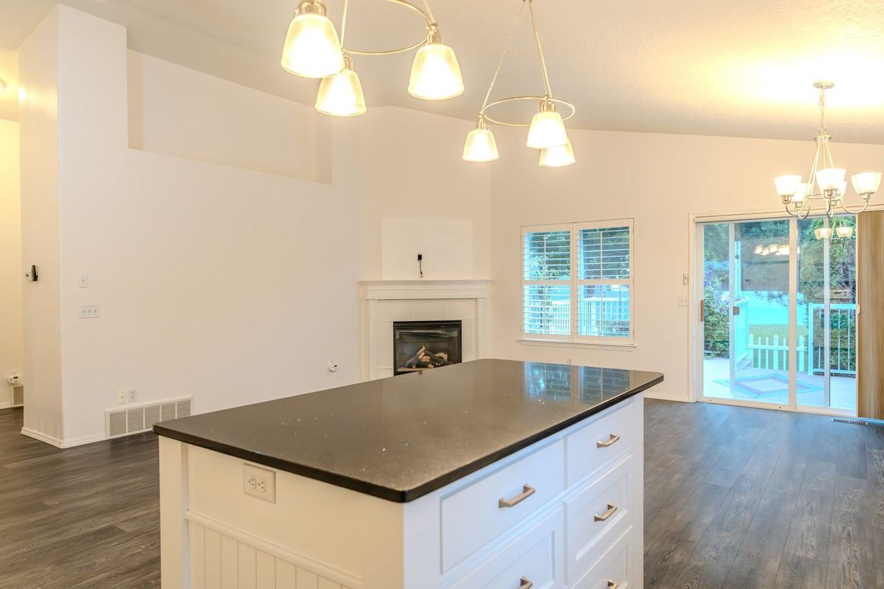 217 S Coho Rd - Photo 6 of 50