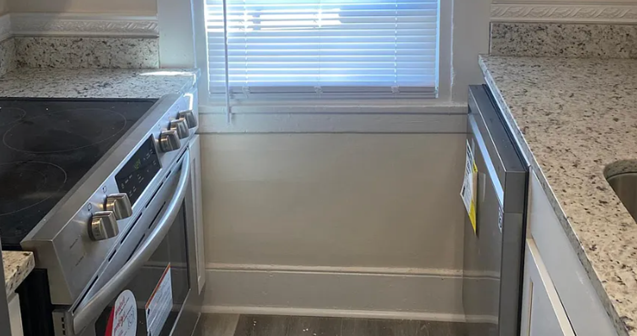 702 Nelson St - Photo 3 of 12