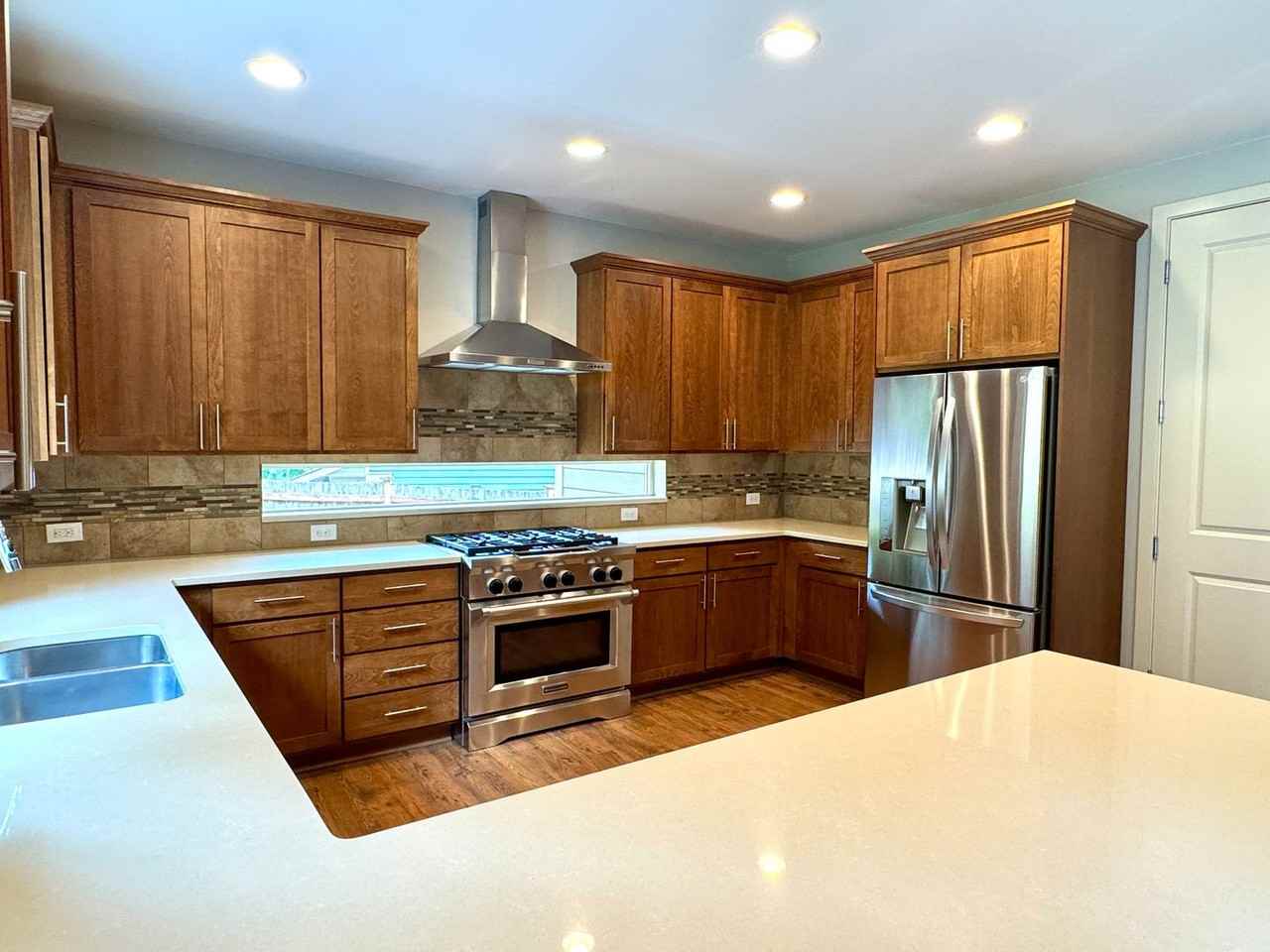 5726 Solana Ln Ne - Photo 6 of 40