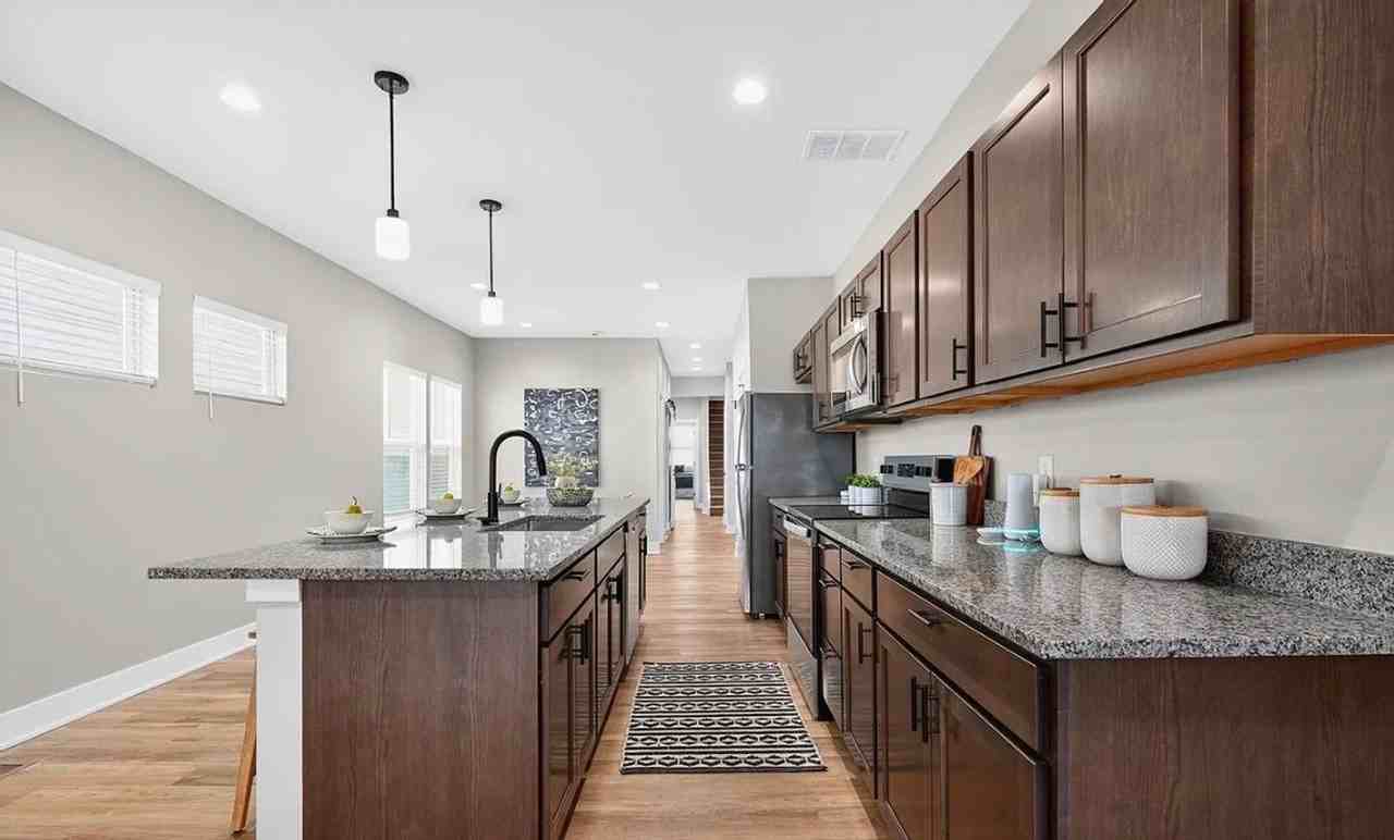 1622 Prospect St - Photo 5 of 29