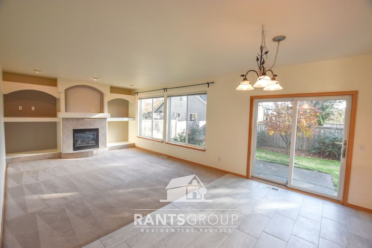 3036 70th Way Sw - Photo 4 of 21