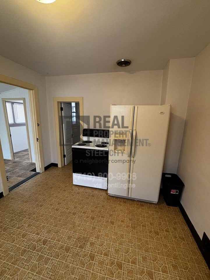 1811 E Evans Ave - Photo 5 of 14