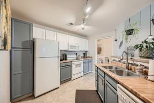 5694 N Gibralter Way #305 - Photo 1 of 1