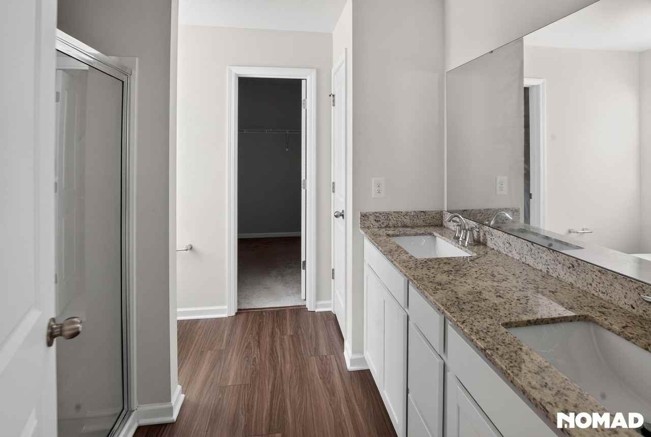 6 Parkwood Ct - Photo 4 of 35