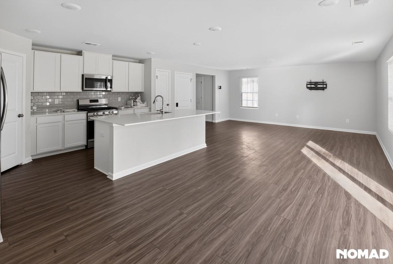 6 Parkwood Ct - Photo 6 of 35