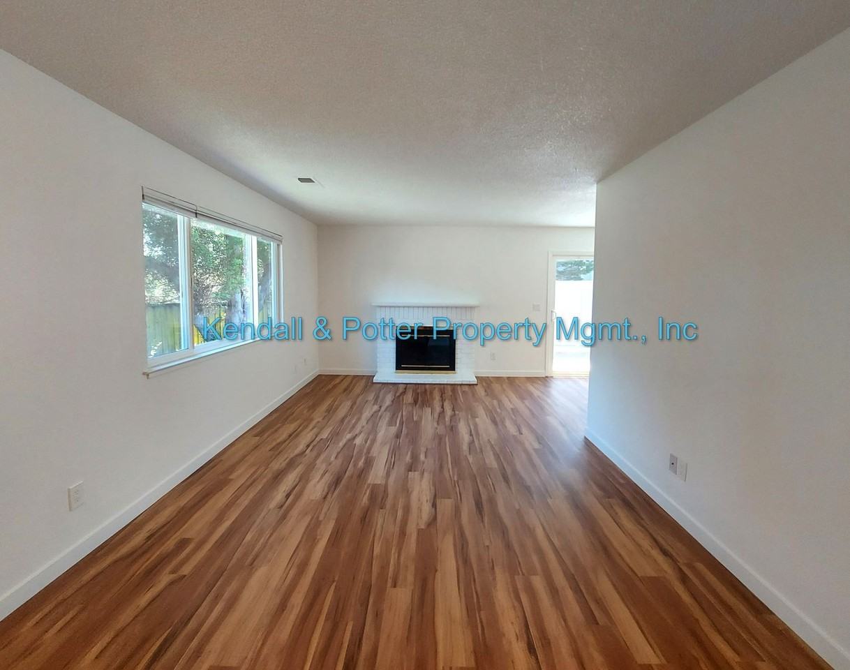 4230 Topsail Ct - Photo 3 of 18