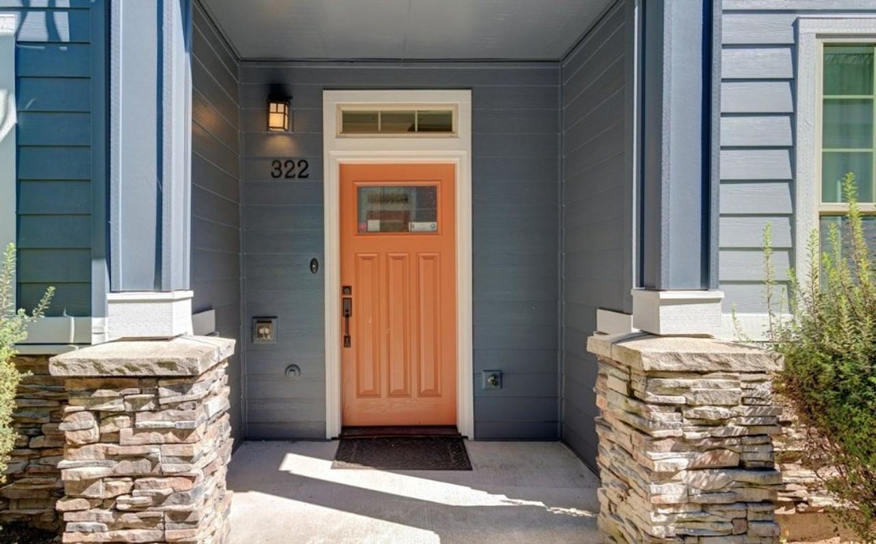 322 Ne Morgan St - Photo 2 of 3