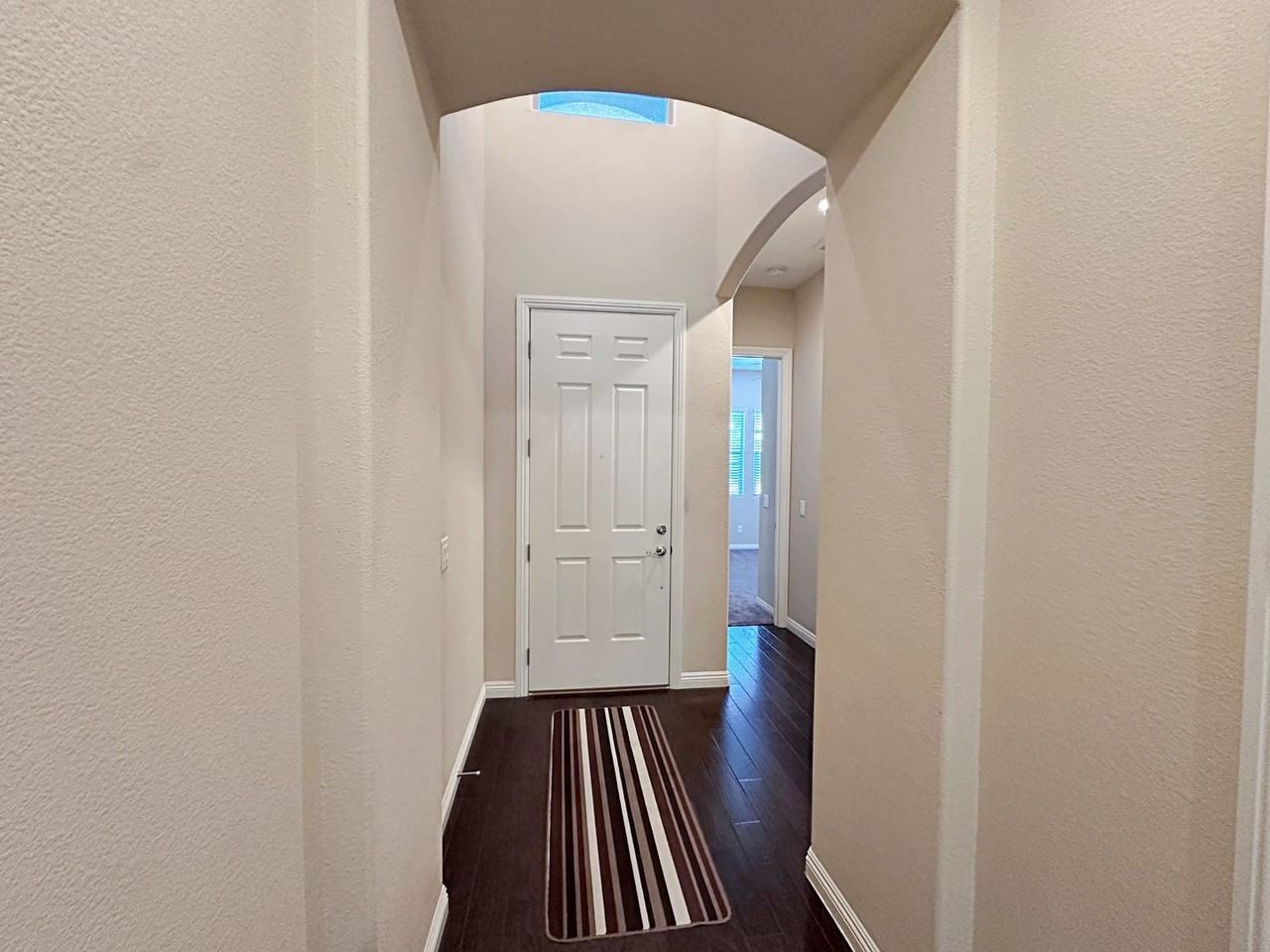 71 Newton Ridge Way - Photo 4 of 40