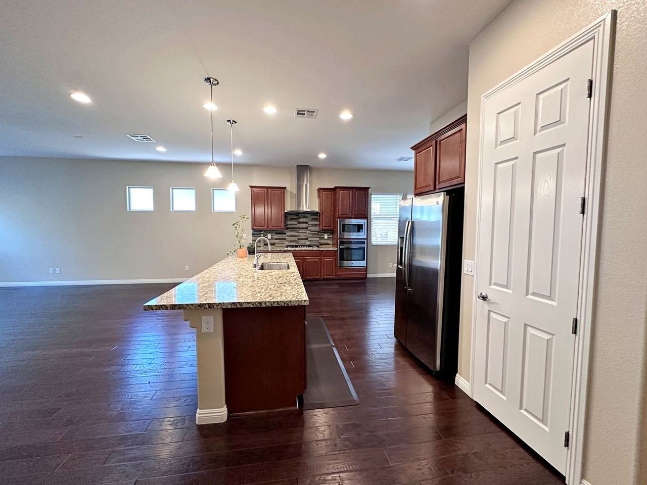 71 Newton Ridge Way - Photo 7 of 40