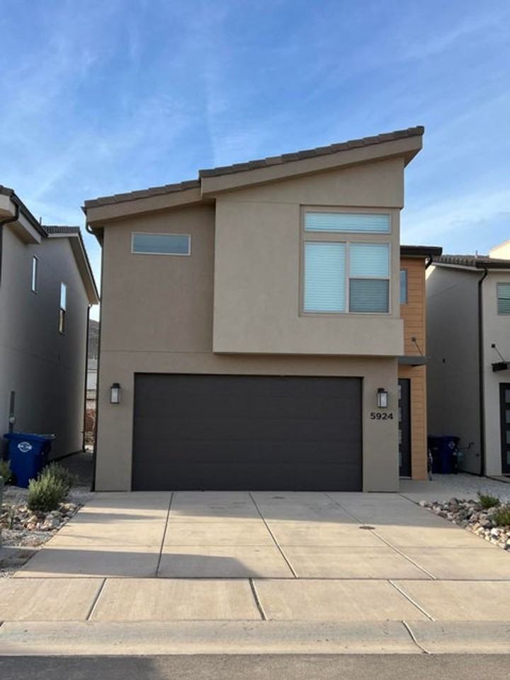 5924 S Aragorn Ln - Photo 2 of 19