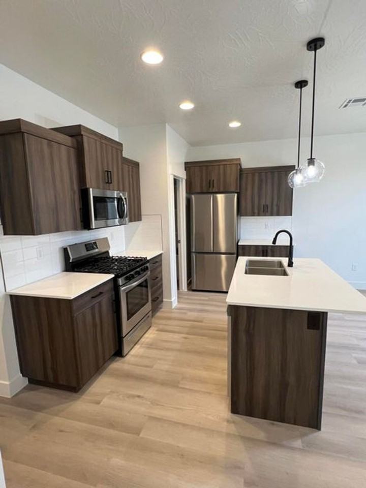 5924 S Aragorn Ln - Photo 6 of 19