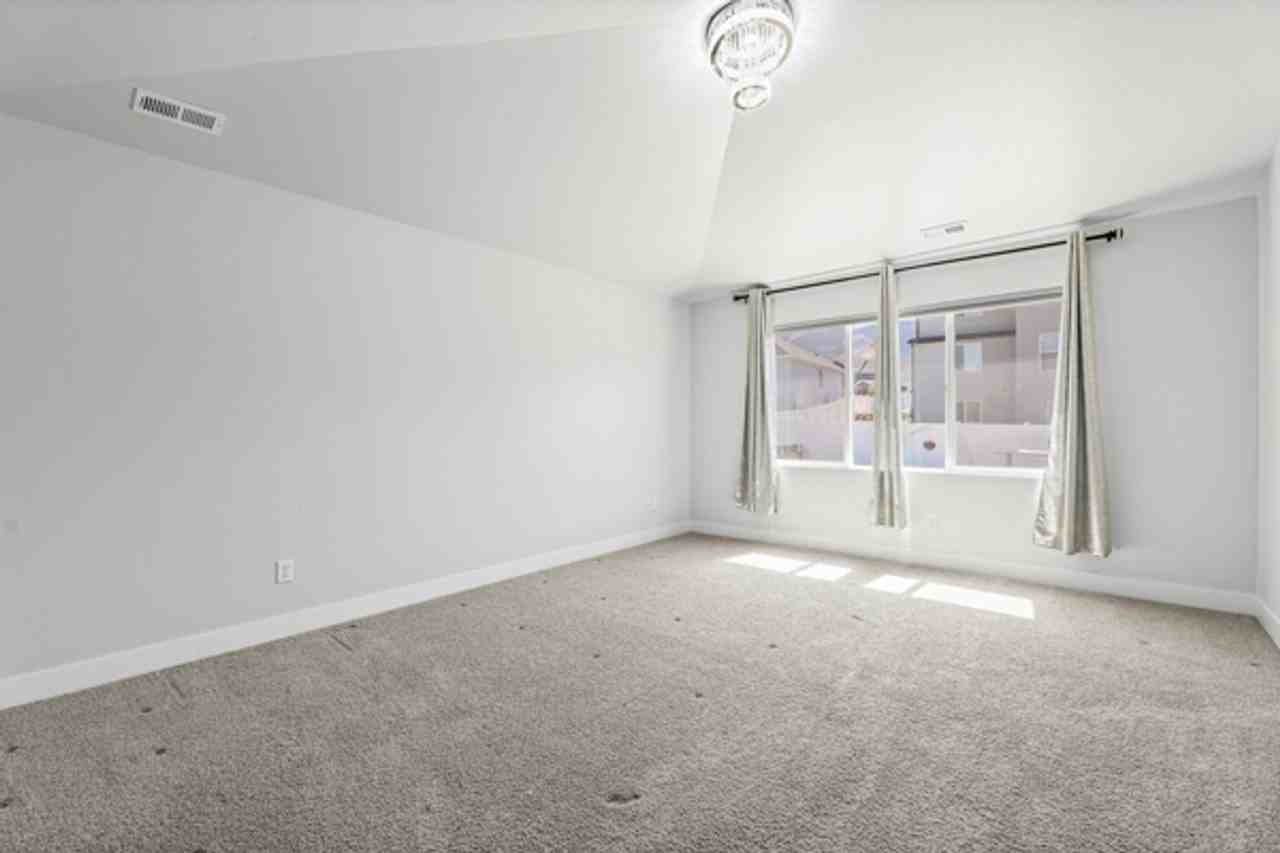2877 S Greenhead Dr - Photo 2 of 50