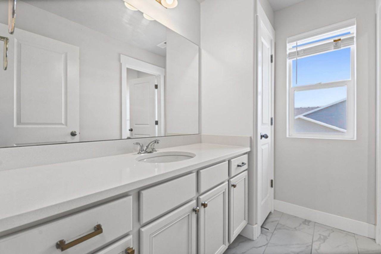 2877 S Greenhead Dr - Photo 4 of 50