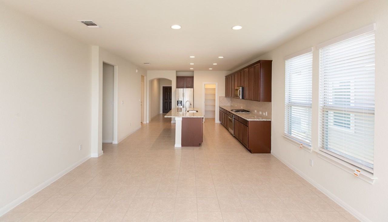 3011 Betony St - Photo 4 of 36