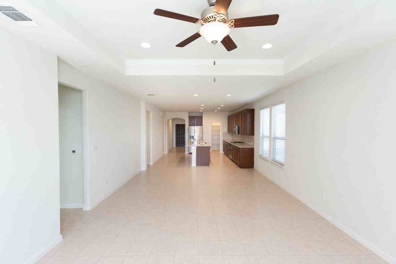3011 Betony St - Photo 5 of 36
