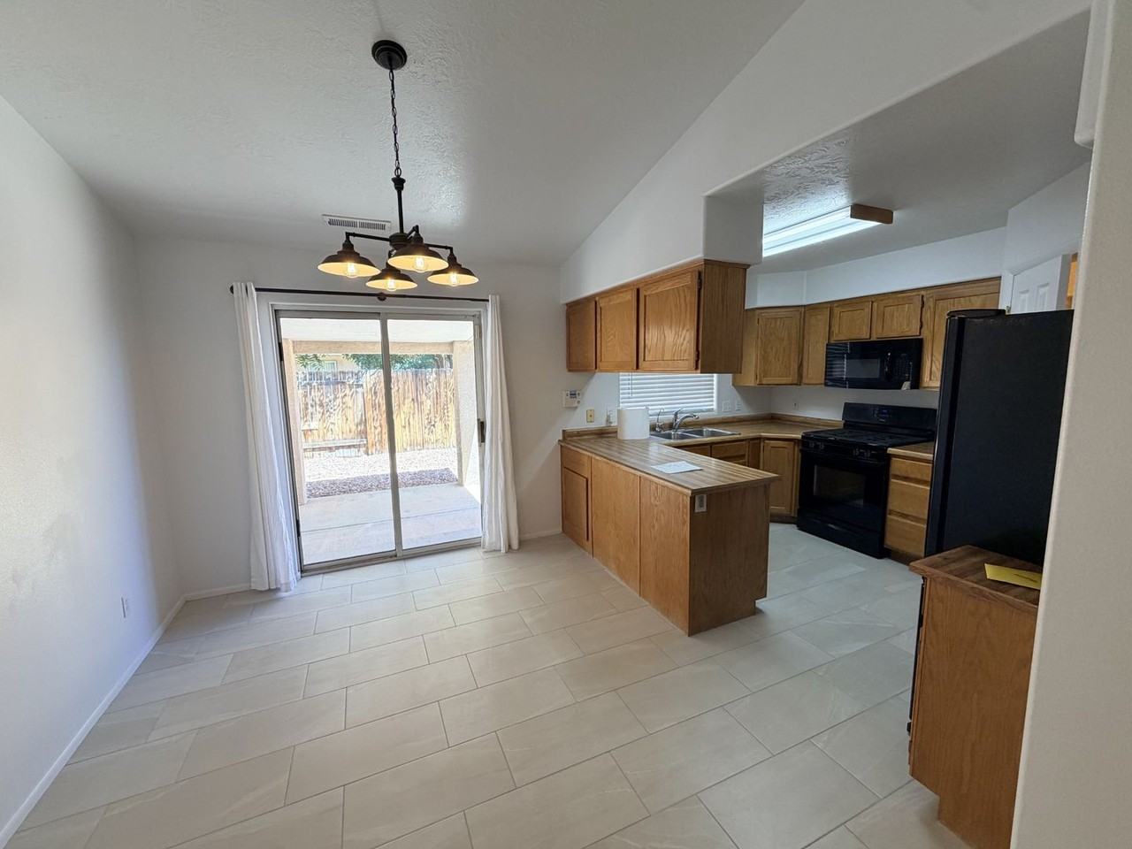 204 N 2000 E - Photo 5 of 27