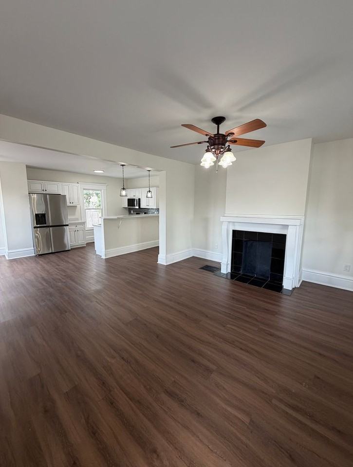 423 Sheldon Ave - Photo 2 of 20