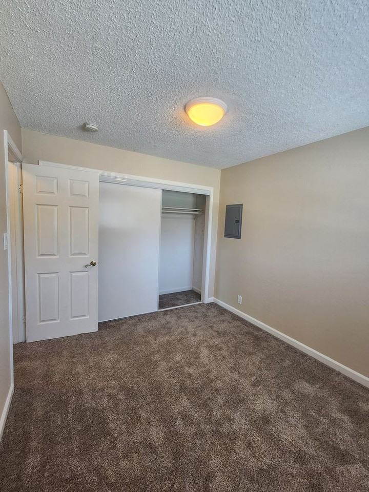 1501 Garcez Dr - Photo 7 of 9