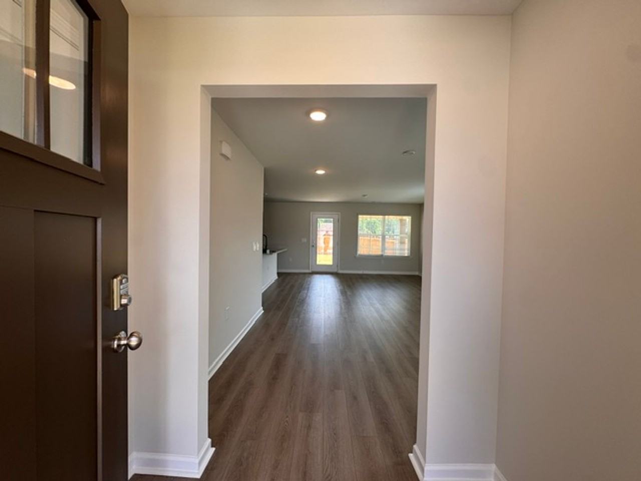 27 Coolidge Dr - Photo 3 of 21