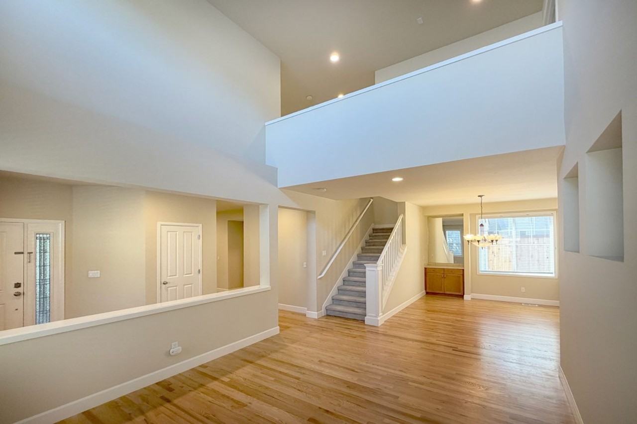 913 273rd Pl Se - Photo 5 of 36