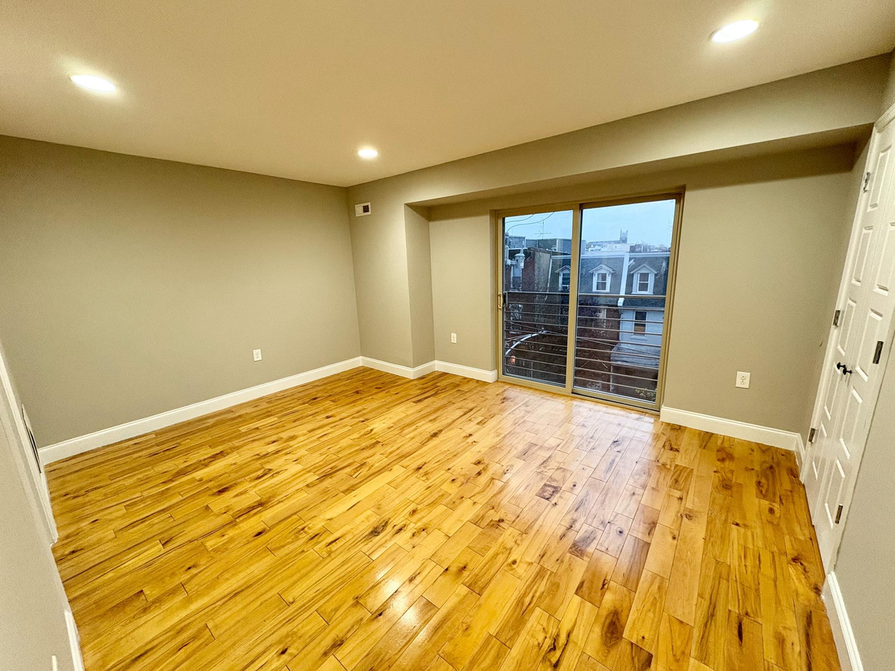 422 N 40th St - Photo 3 of 7