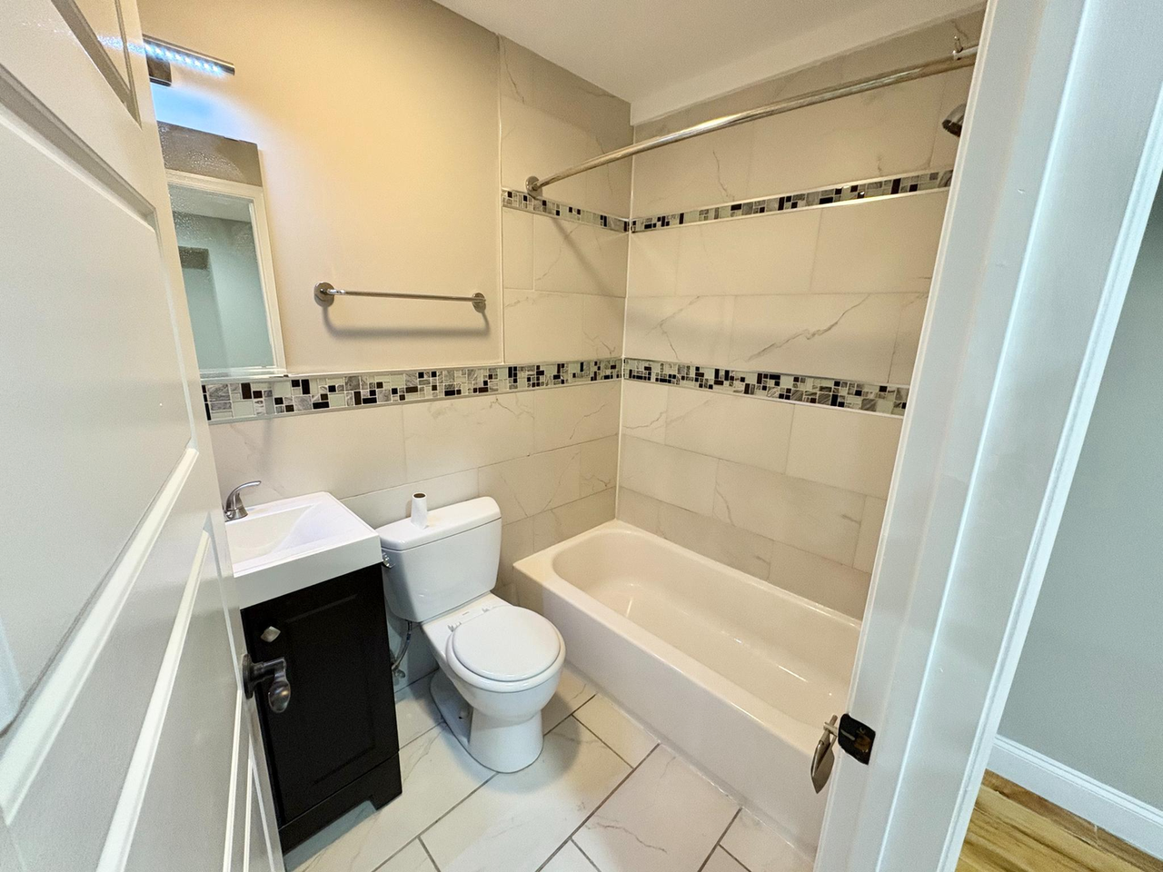 422 N 40th St - Photo 6 of 7