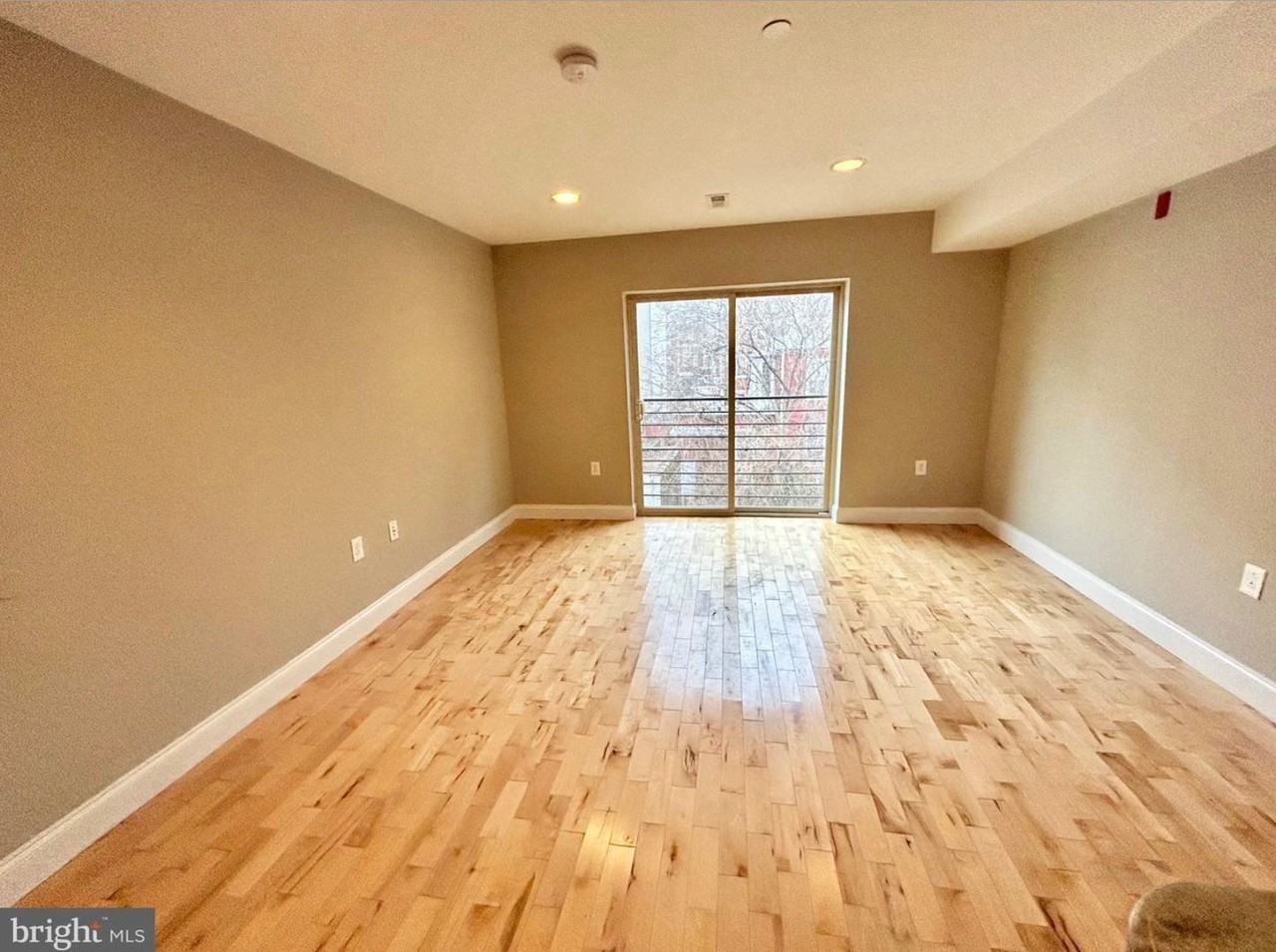 426B N 40th St - Photo 3 of 6