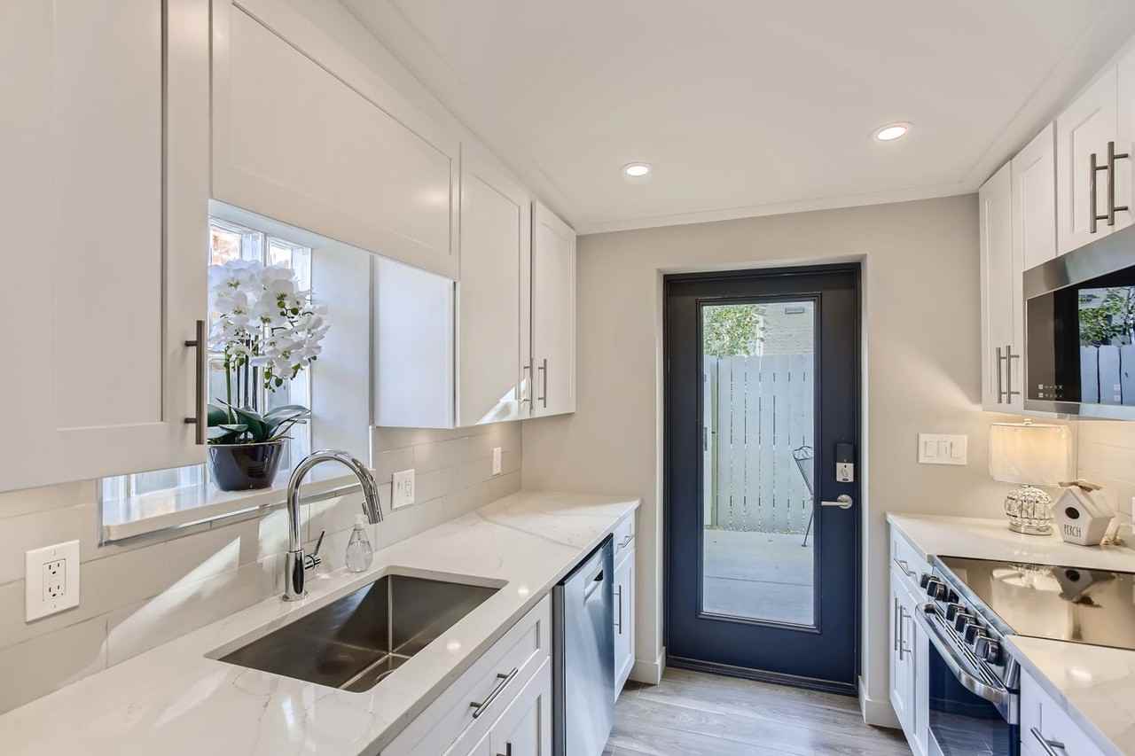1157 Josephine St - Photo 3 of 16