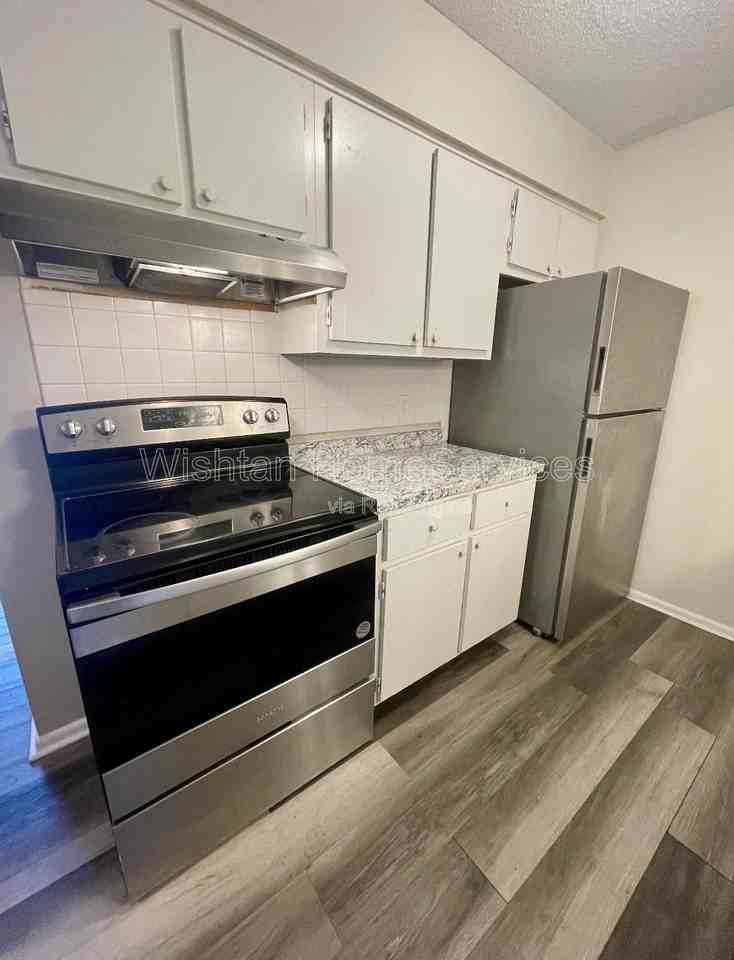 217 N Charleston Blvd #4 - Photo 2 of 17