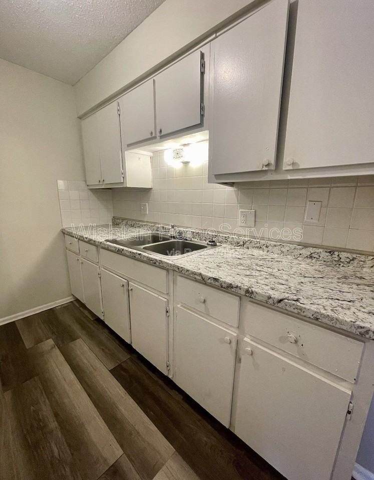 217 N Charleston Blvd #4 - Photo 3 of 17