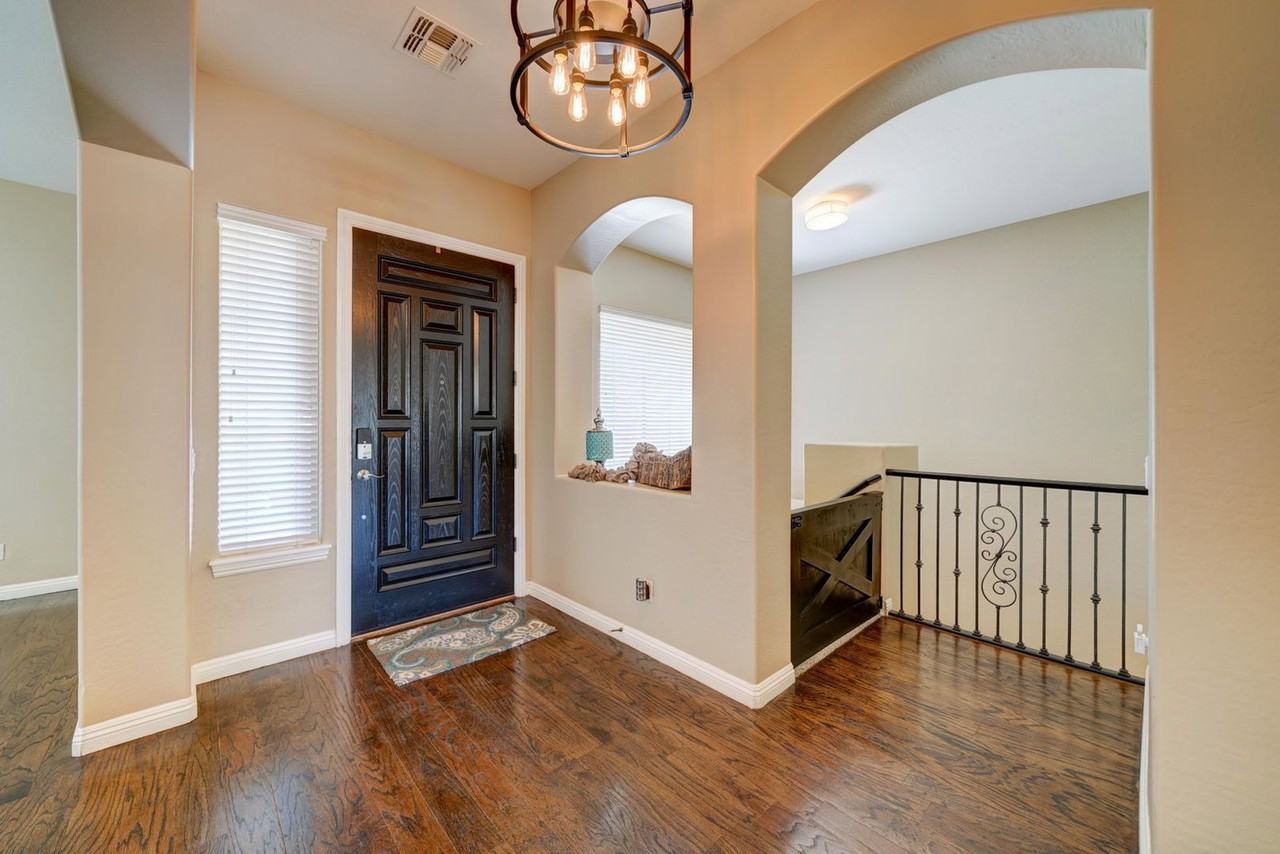 4221 S Danyell Dr - Photo 6 of 50