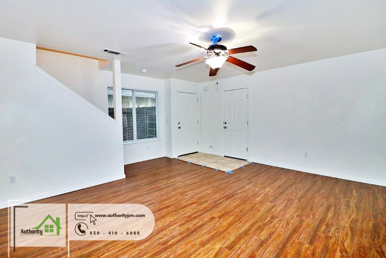 1729 Laurel Ave #B - Photo 6 of 25
