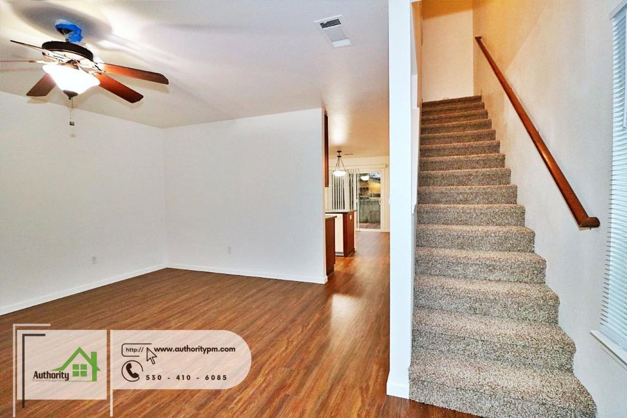 1729 Laurel Ave #B - Photo 7 of 25