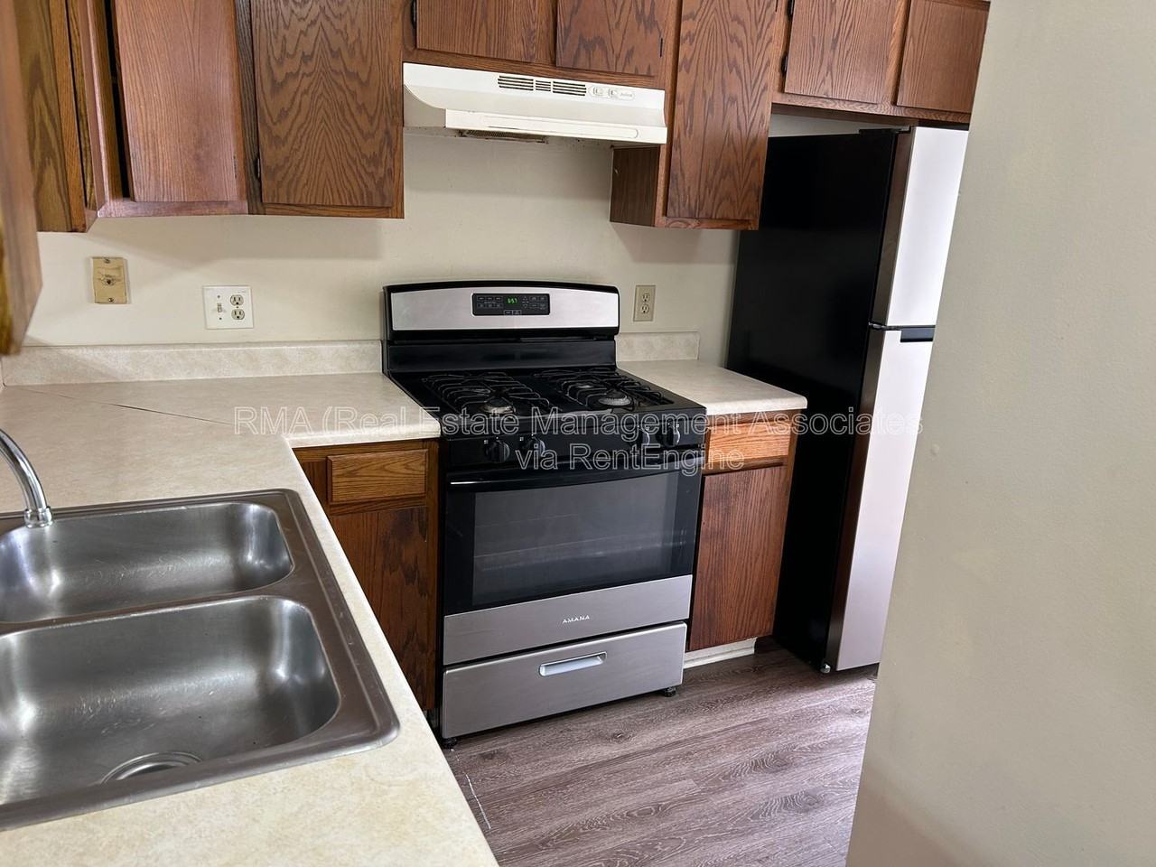 128 Westwind Ct - Photo 3 of 7