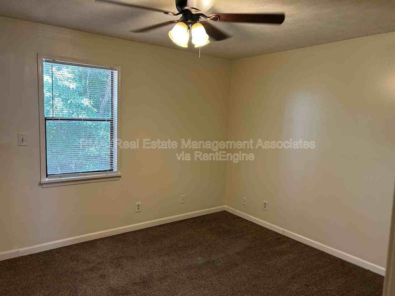 128 Westwind Ct - Photo 6 of 7