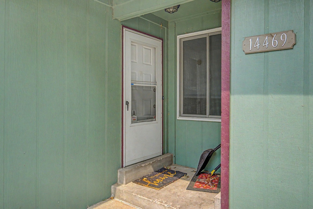 14469 East Montana Circle, Unit A - Photo 3 of 28
