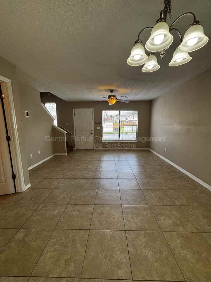 1627 Long Ridge Ct #1 - Photo 2 of 23