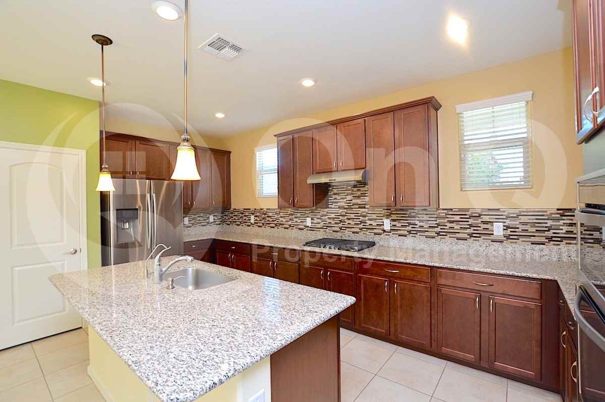 145 E Bluejay Dr - Photo 4 of 27