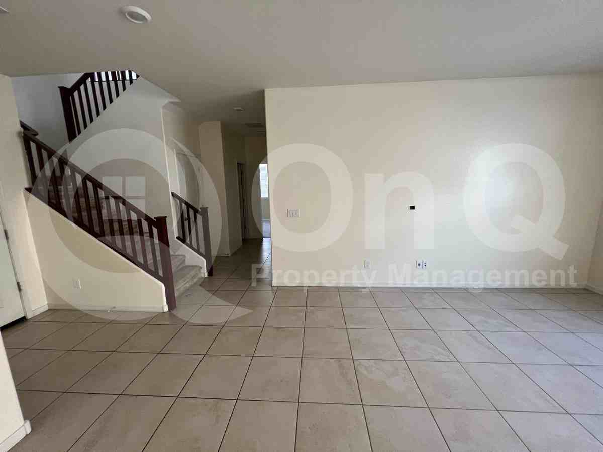 145 E Bluejay Dr - Photo 6 of 27