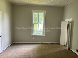 featured image of 121 W Chappell St
