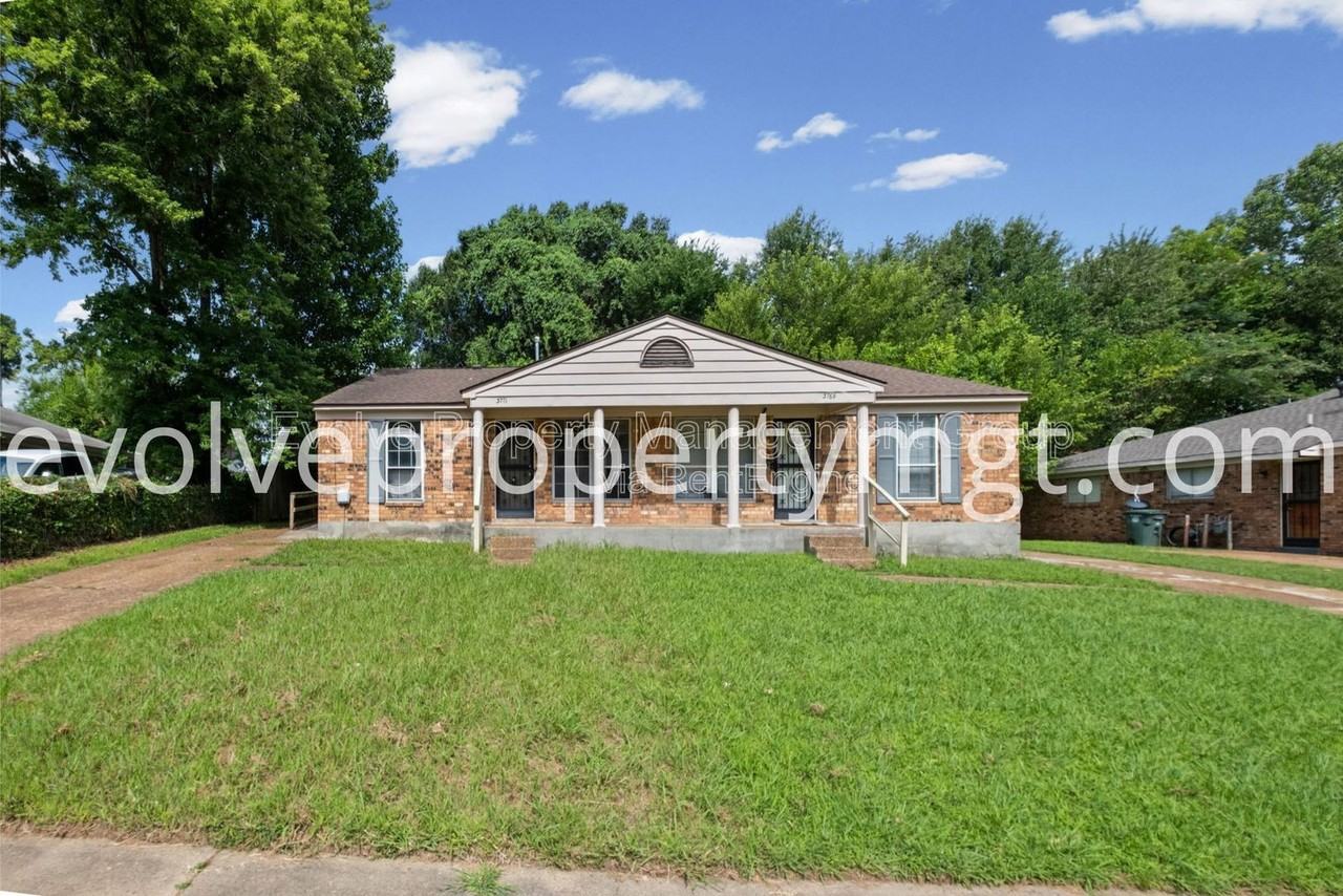 3771 Ironwood Dr