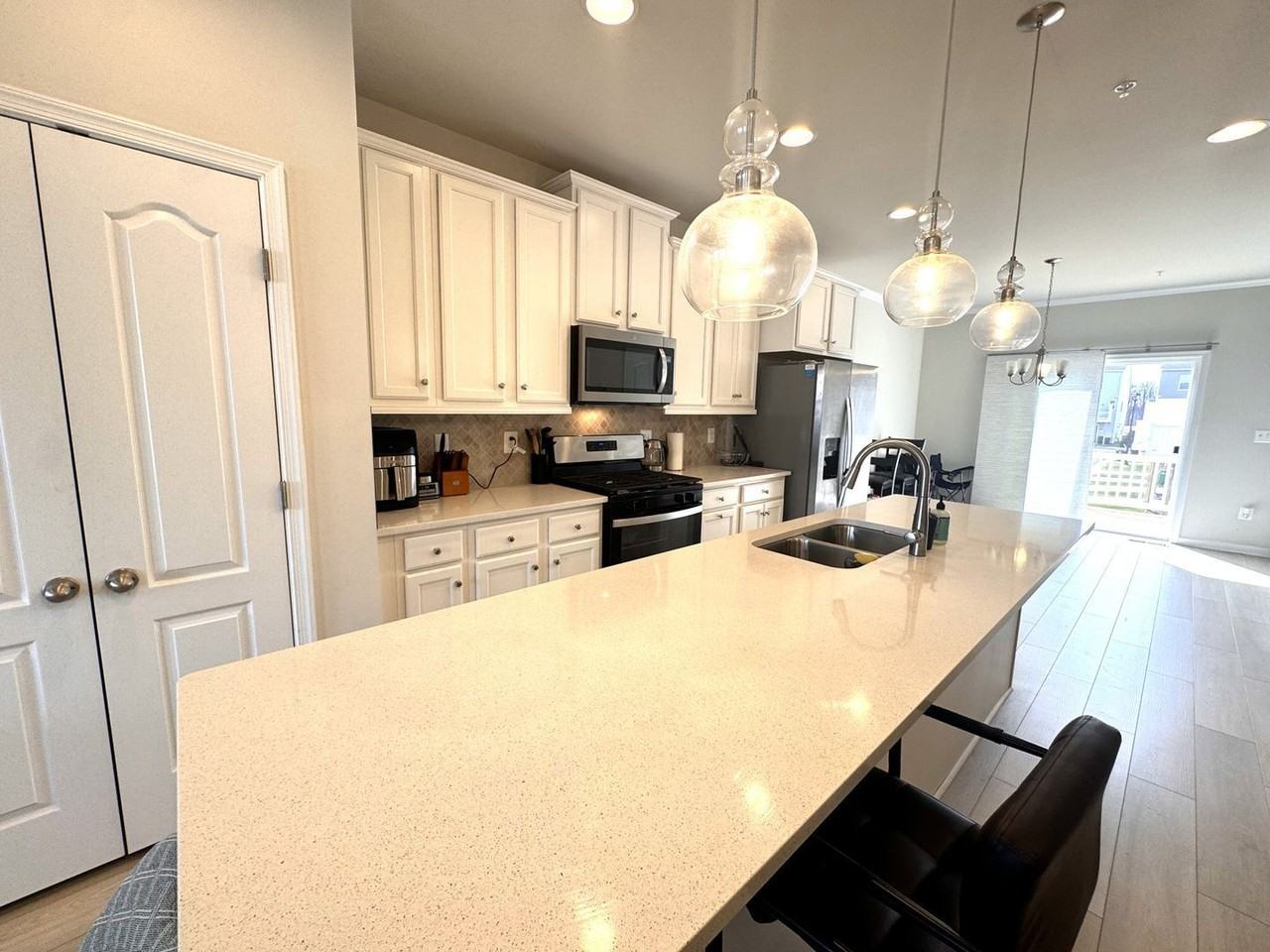 8807 Merriweather Ln - Photo 2 of 26