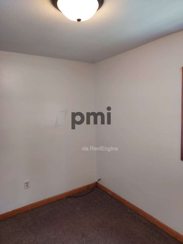 1719 W Olive St - Photo 7 of 16