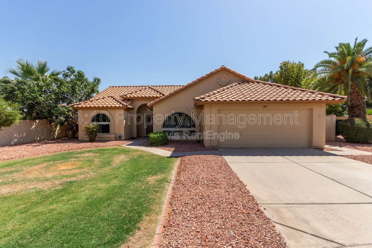 2381 W Redwood Dr - Photo 2 of 33