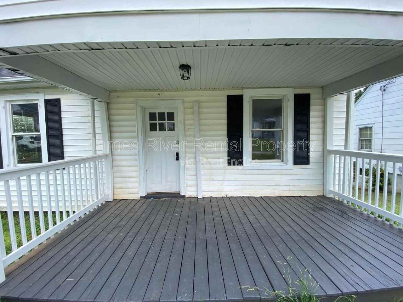 2020 Rose Ln - Photo 3 of 20