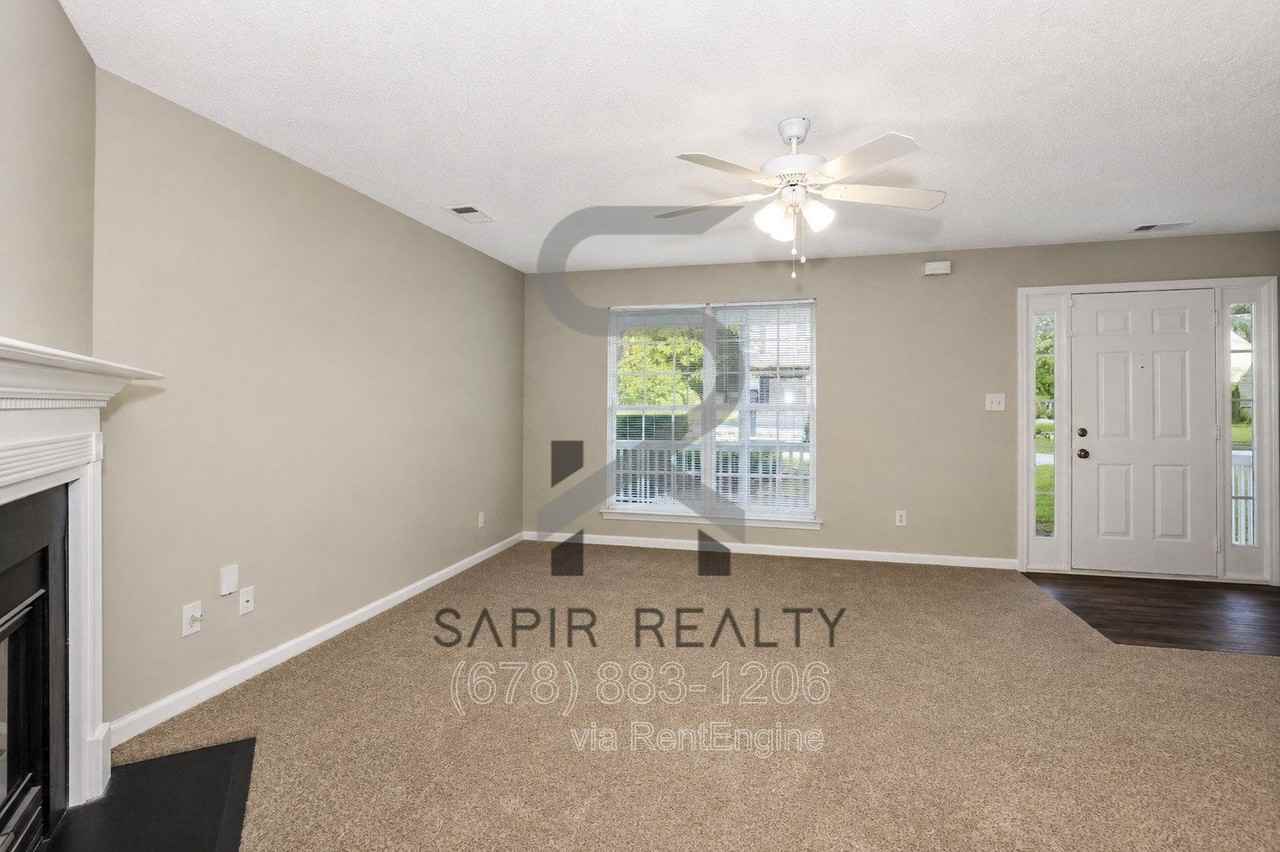 5868 Amerson Ln - Photo 3 of 19