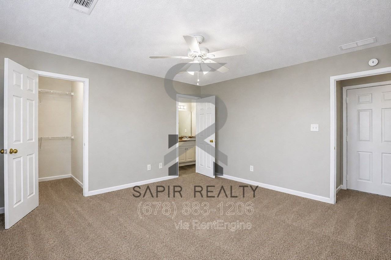 5868 Amerson Ln - Photo 7 of 19