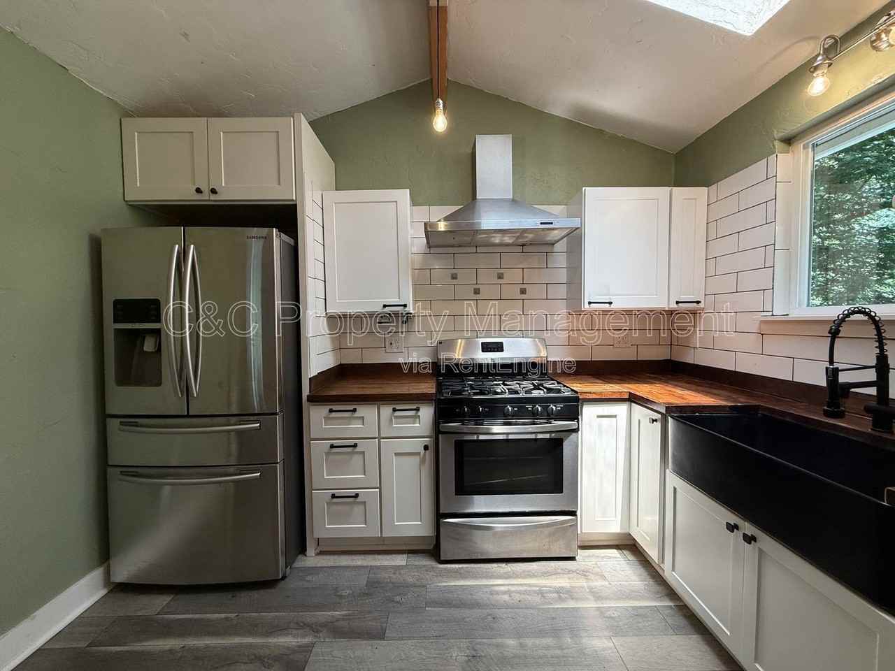 155 West Dr - Photo 4 of 14